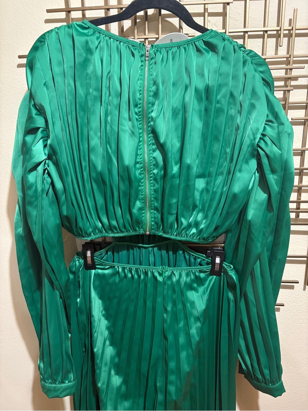 Boohoo Occasion Emerald Pleated Satin Cutout Jumpsuit - Picture 5 of 7